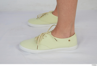 Cynthia casual foot yellow sneakers 0003.jpg